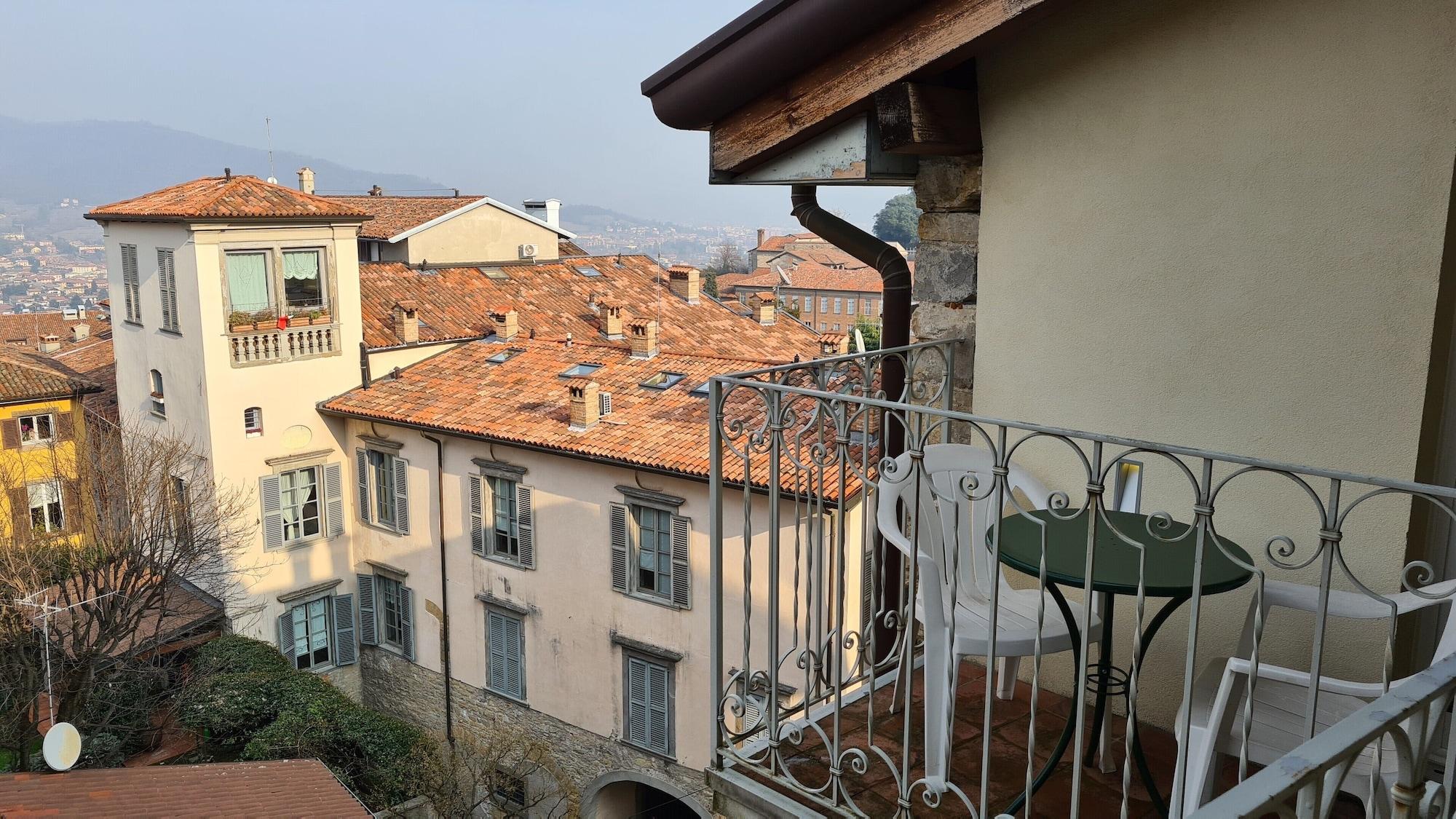 Hotel Piazza Vecchia Бергамо Экстерьер фото