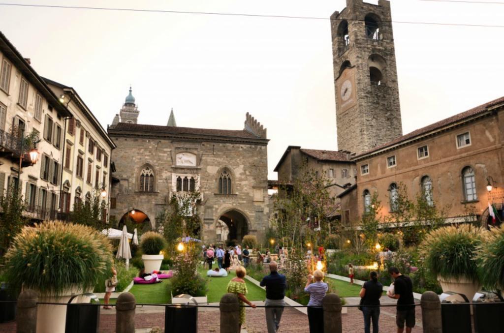 Hotel Piazza Vecchia Бергамо Экстерьер фото